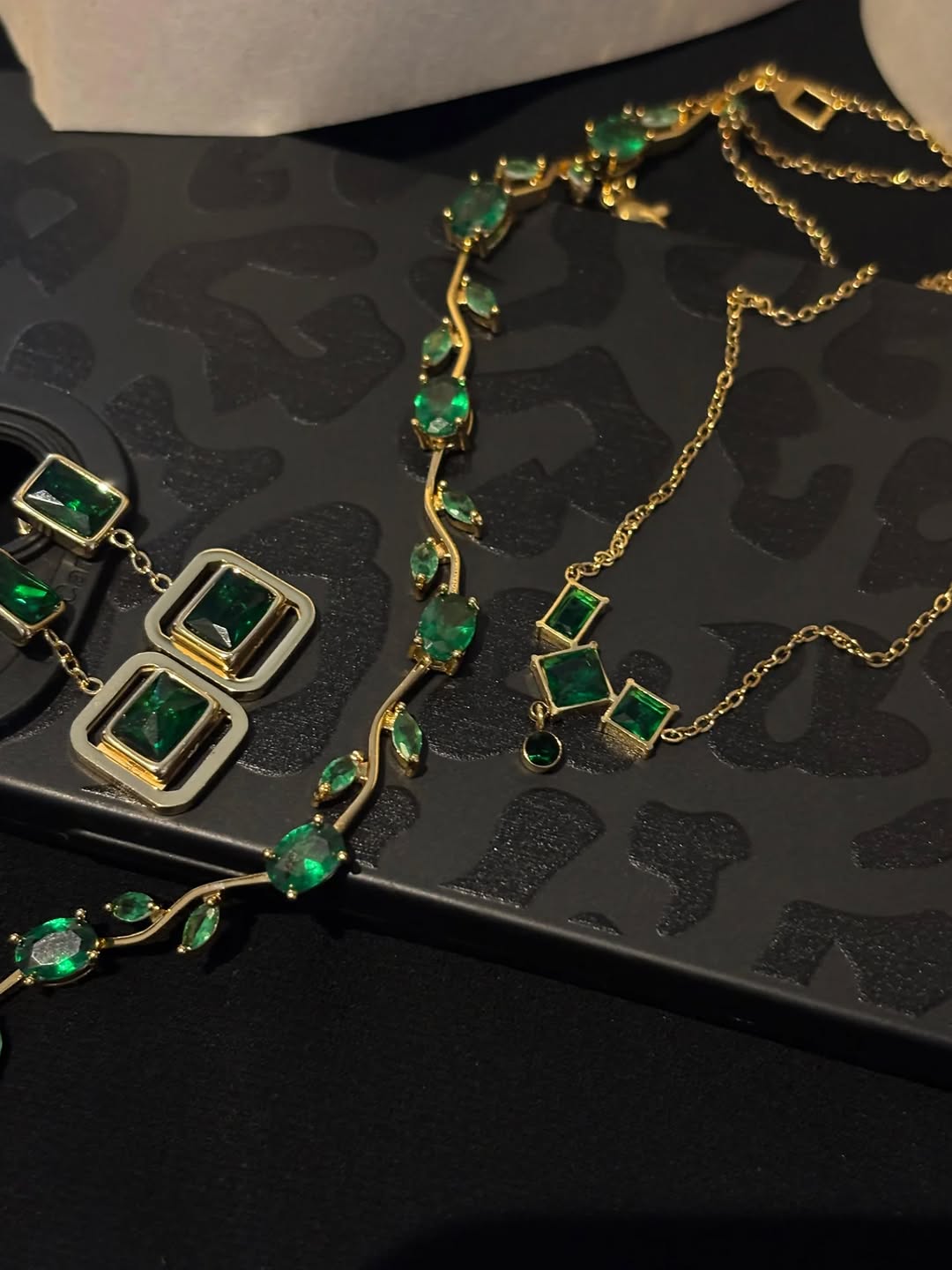 Emerald set: earrings, tulip bracelet &amp; pendant 💚